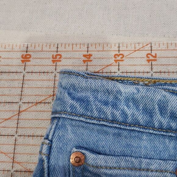 Levi's 501 Women's sz 28 Big E Wedgie Light Wash Denim - Picture 7 of 10